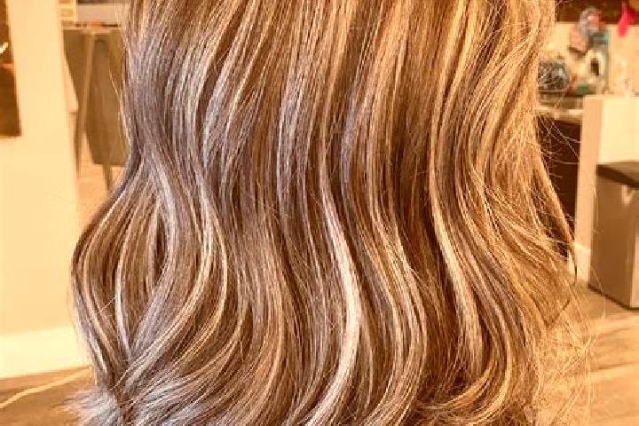 Charming Lady Cash Connection slot machine