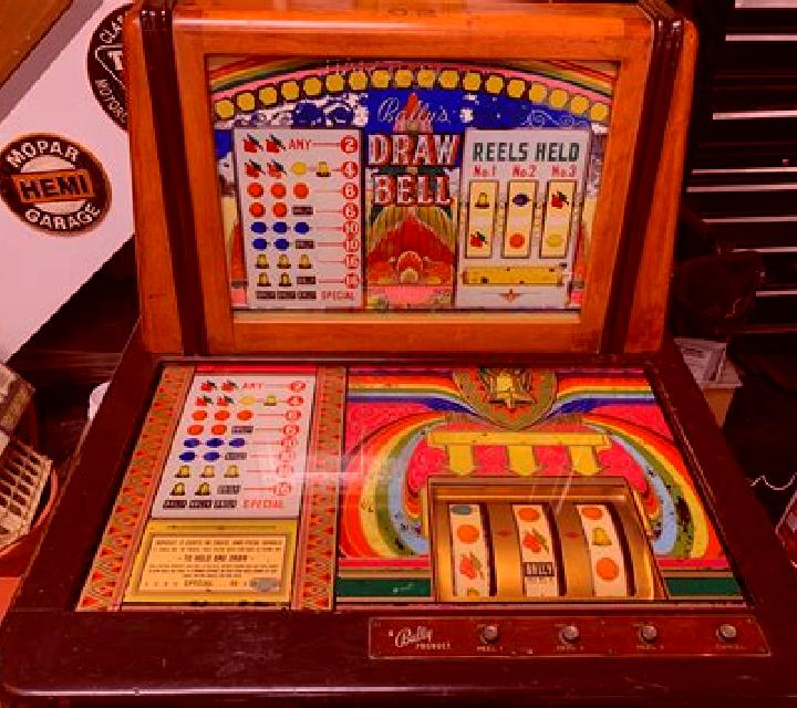 Dr. Santa & Mr. Claus slot