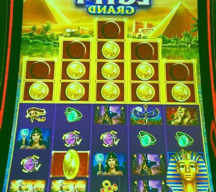 Kulup (Club) slot game